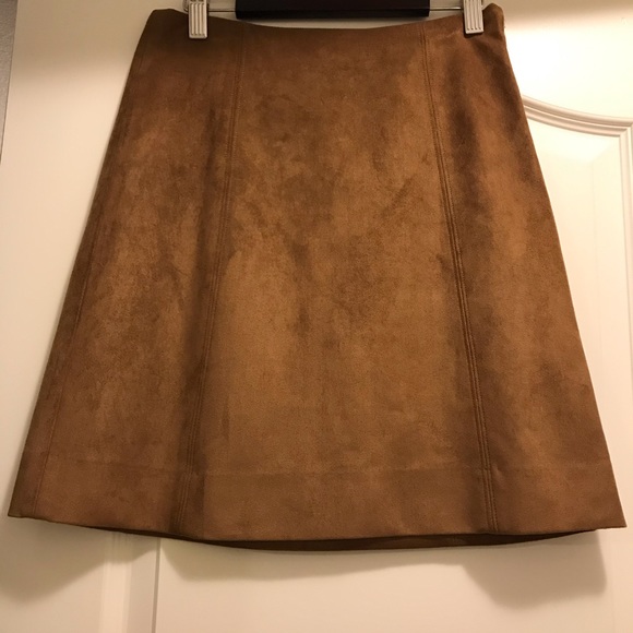 BNWT Aritzia Babaton Hopper Skirt - Picture 3 of 4